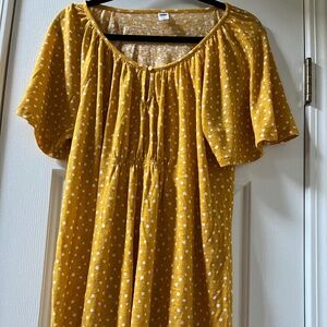 Short-sleeve Maternity Blouse